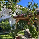 White Star - With Parking *