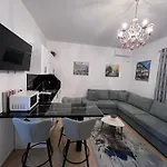 White Star - With Parking 公寓 *