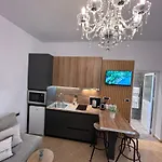 White Star - With Parking 公寓 地拉那