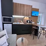 White Star - With Parking 公寓 地拉那