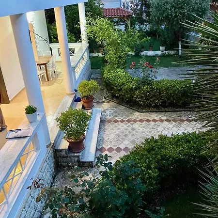 White Star - With Parking *