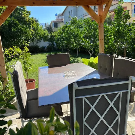 White Star - With Parking *