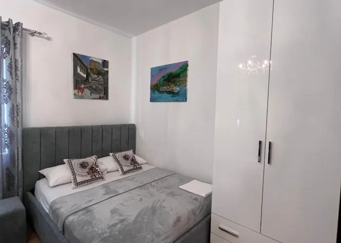 White Star - With Parking