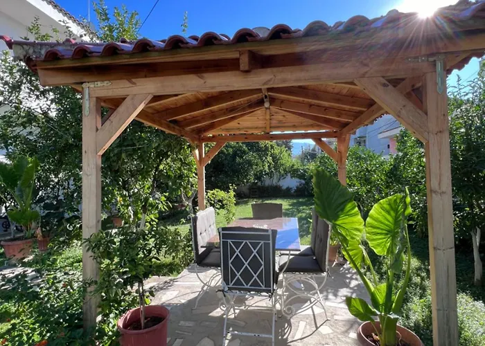 White Star - With Parking *