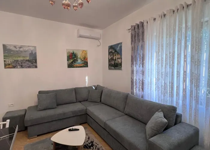 White Star - With Parking *