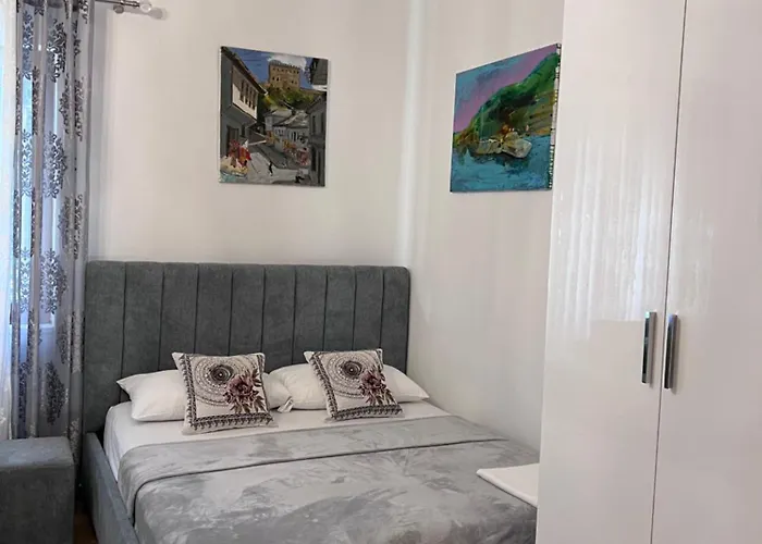 White Star - With Parking