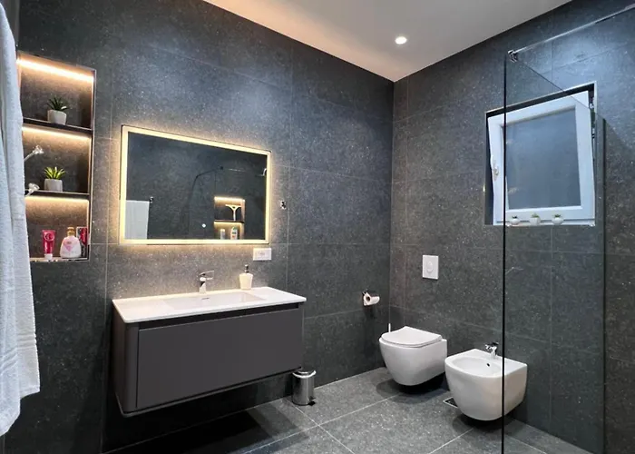 White Star - With Parking *