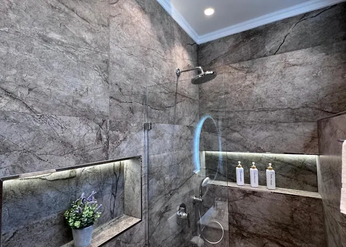 White Star - With Parking Διαμέρισμα