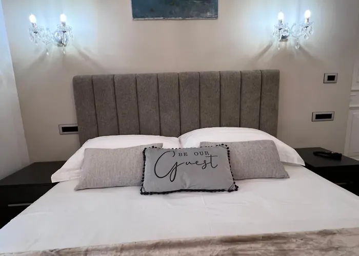 White Star - With Parking Apartment *