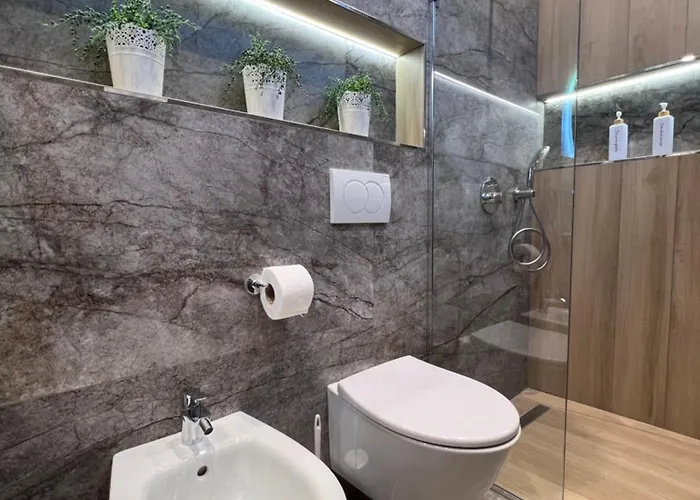 Apartment White Star - With Parking Tirana