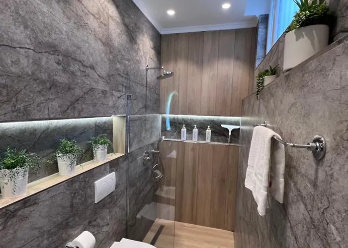 White Star - With Parking