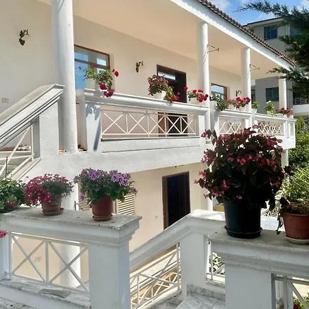 White Star - With Parking Tiran
