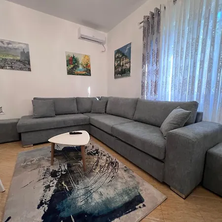 Apartment Modern In A -