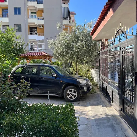 White Star - With Parking *