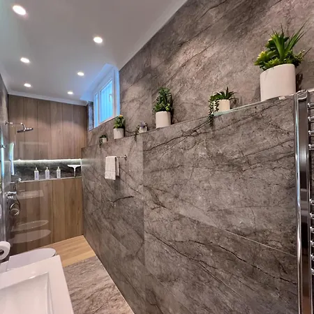Modern In A - Appartement Tirana