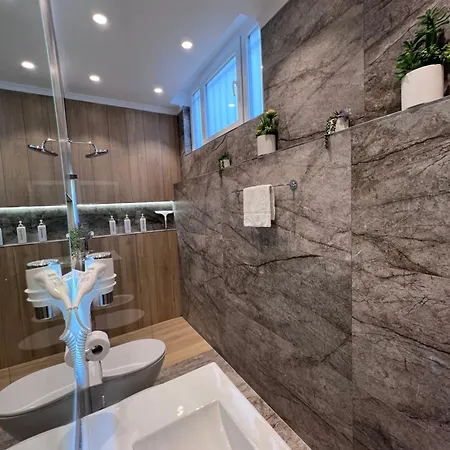 White Star - With Parking * تيرانا