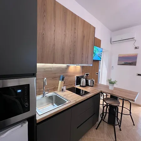 شقة White Star - With Parking تيرانا