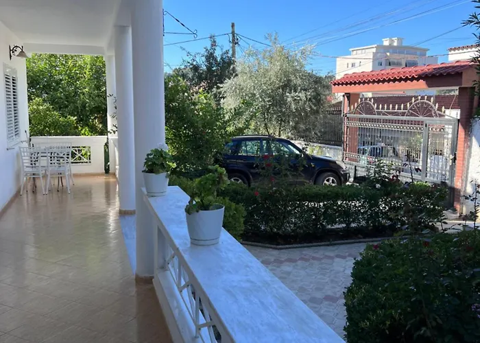 White Star - With Parking