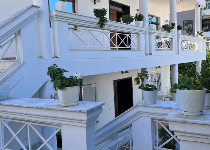 White Star - With Parking Appartement *