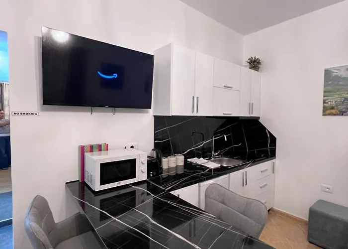 White Star - With Parking Appartement Tirana