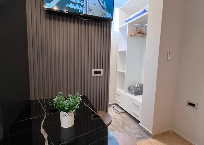 White Star - With Parking *