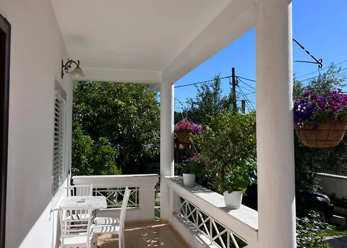 White Star - With Parking Lägenhet *