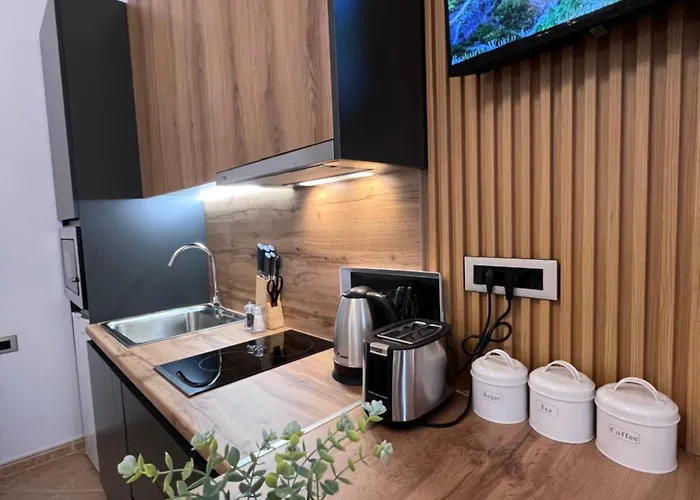 White Star - With Parking *